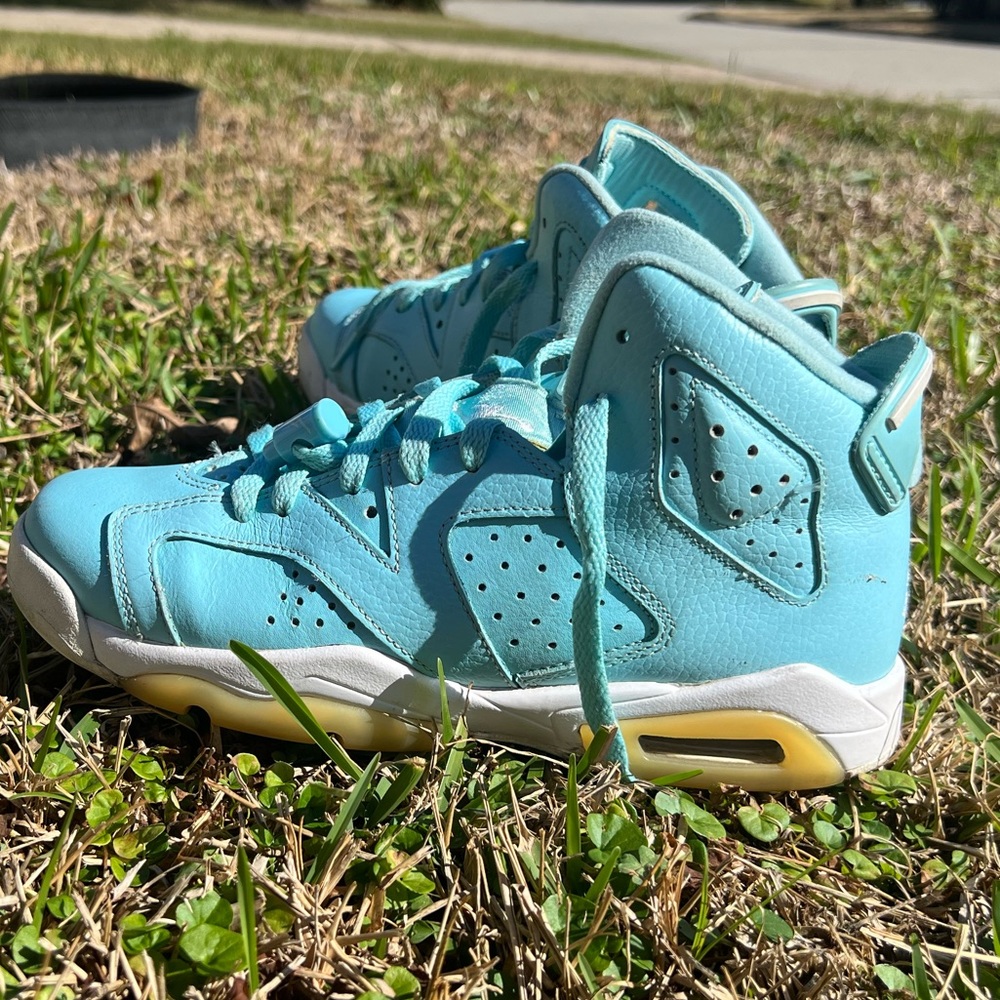 AIR JORDAN 6 PANTONE (GG) SNEAKERS